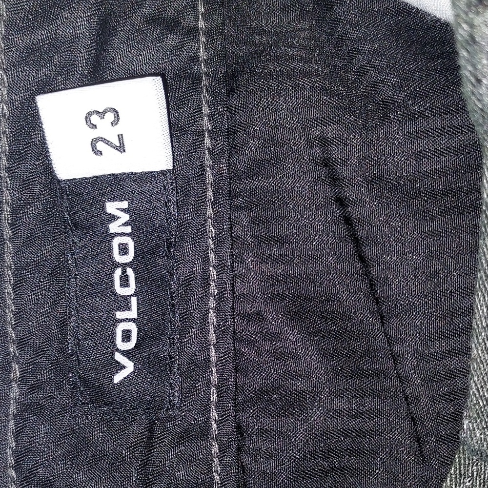 Volcom Boys Shorts - Picture 5 of 7